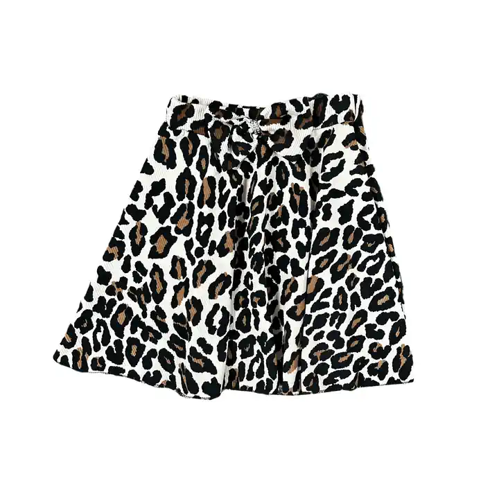 LEOPARLI ETEKLİ TAKIM