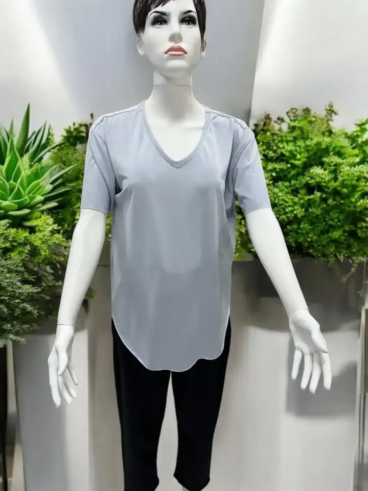 KADIN V YAKA ARKASI UZUN BUZ MAVİSİ TİŞÖRT