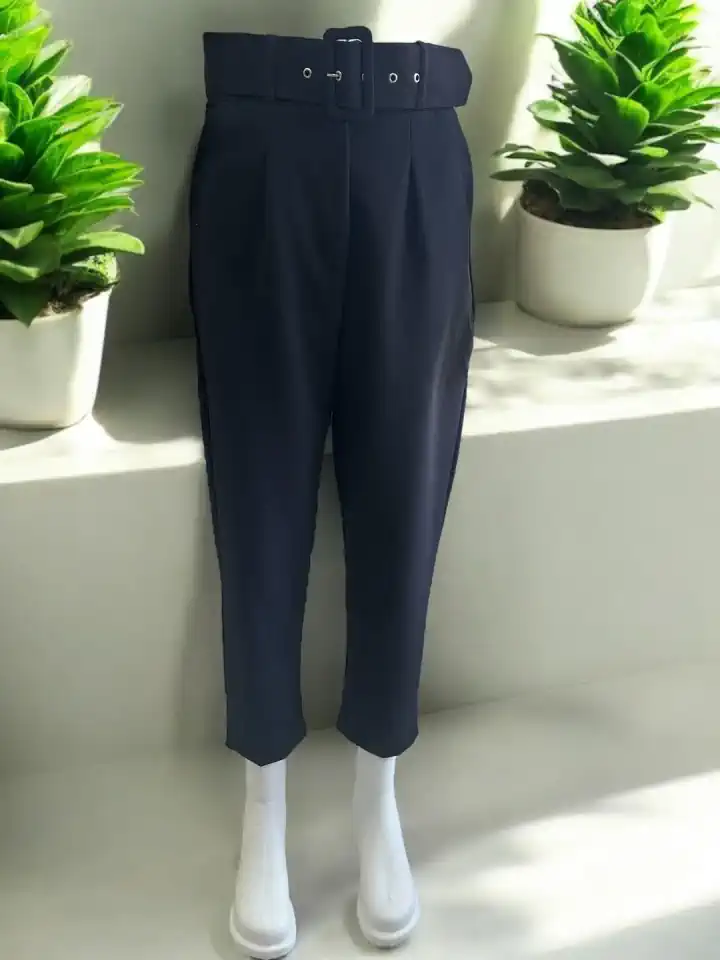 KADIN KEMERLİ SİYAH PANTOLON