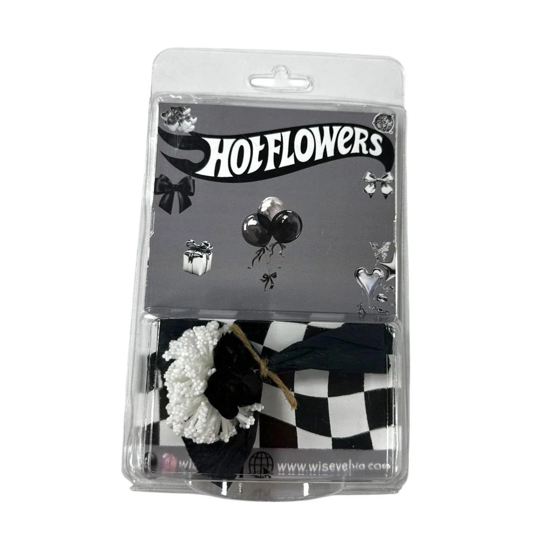 HOT FLOWERS MİNİ ÇİÇEK BUKETİ - Siyah-Beyaz