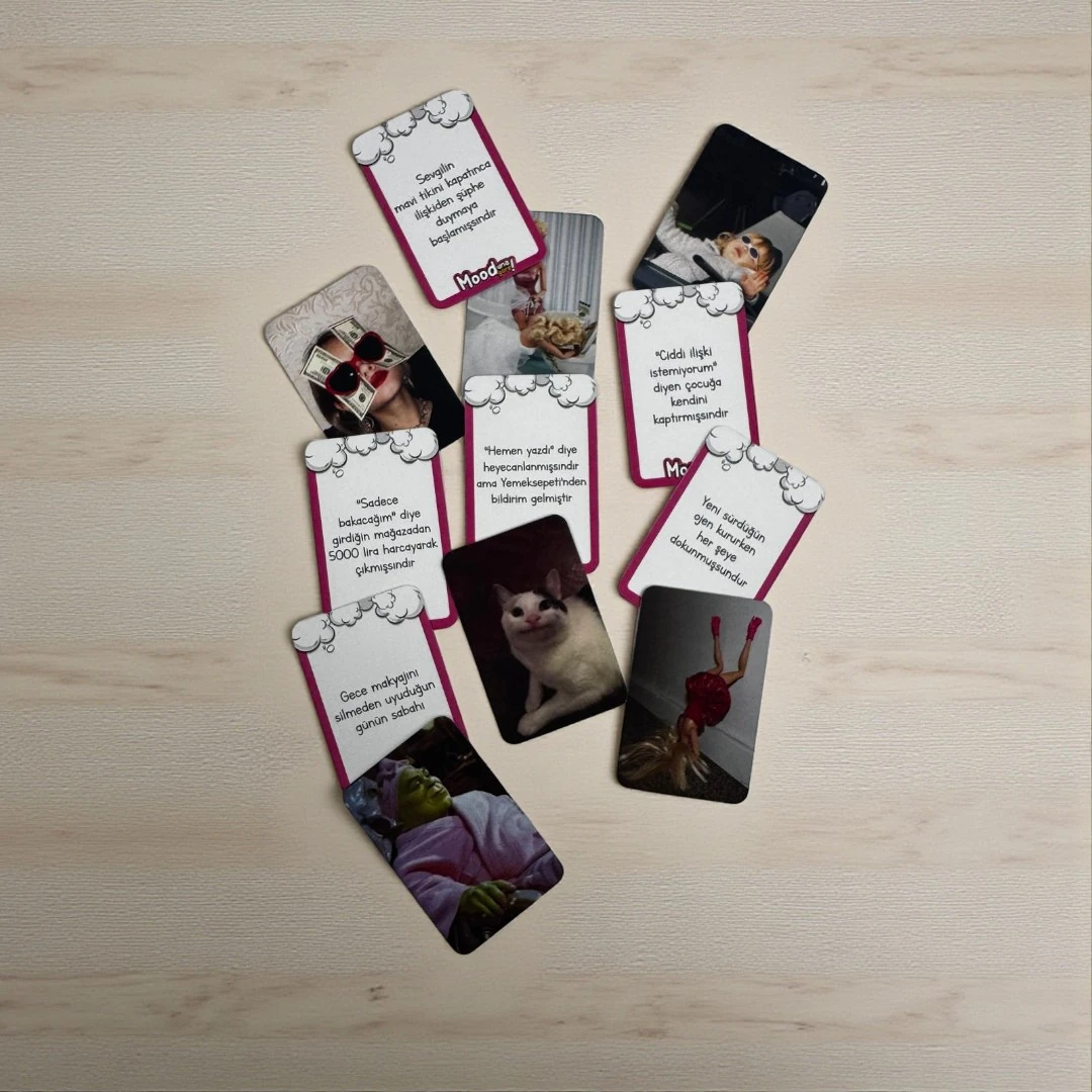 MODUNA GÖRE CEP BOY FOTOĞRAFLI KART OYUNU KIZ KIZA