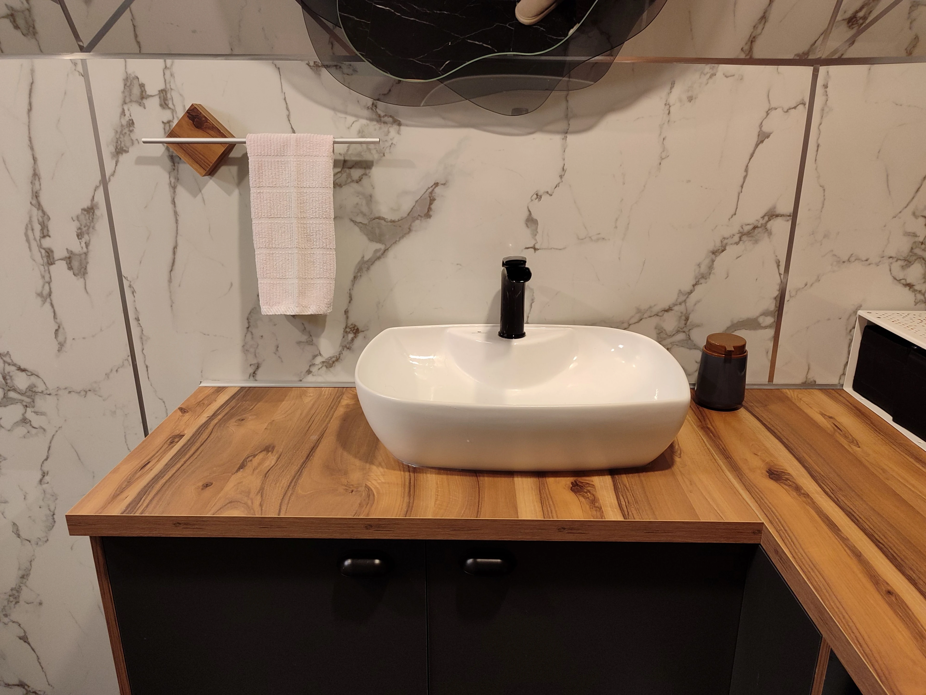 Dekoratif Havlu Askısı