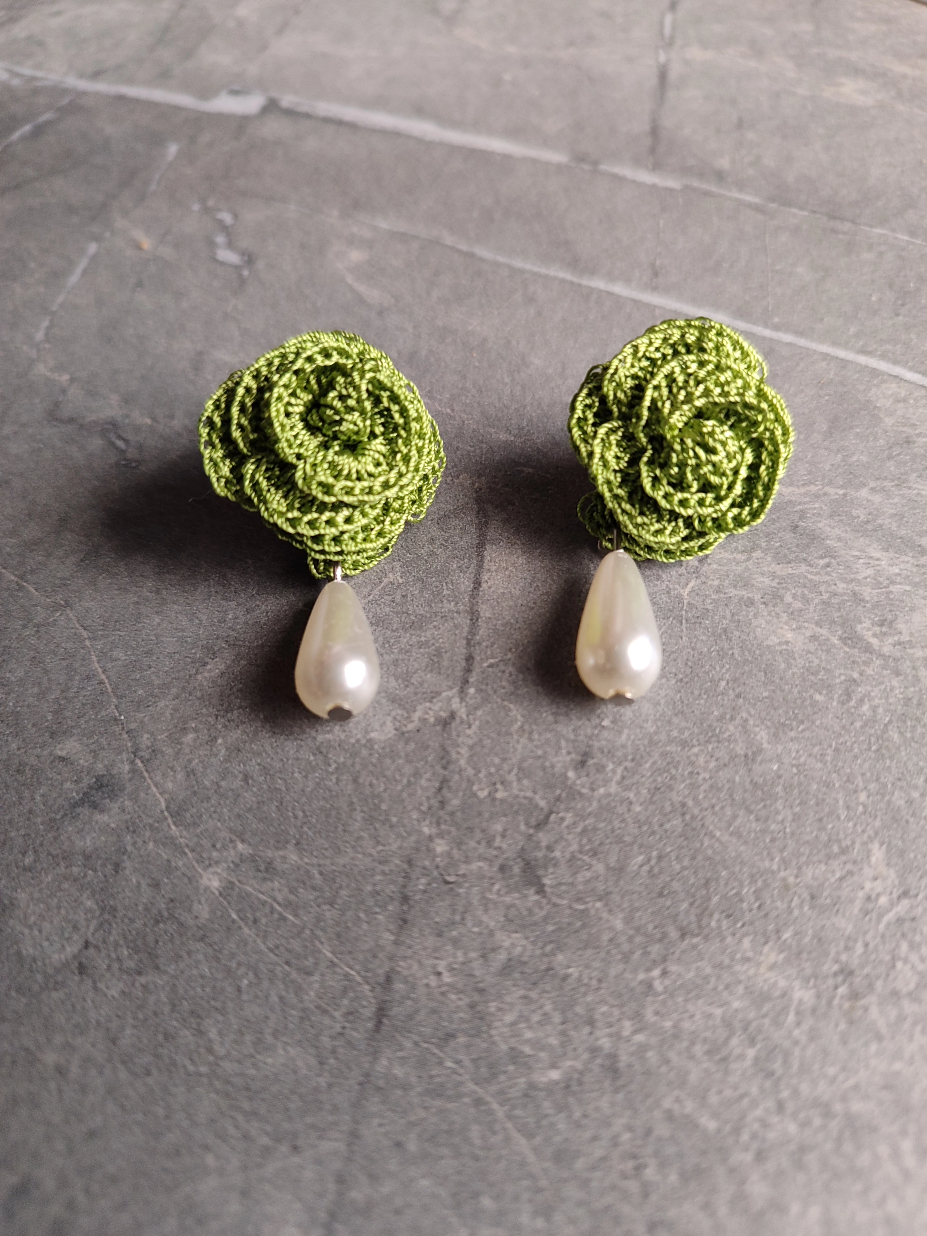 Tığ işi İncili Küpe