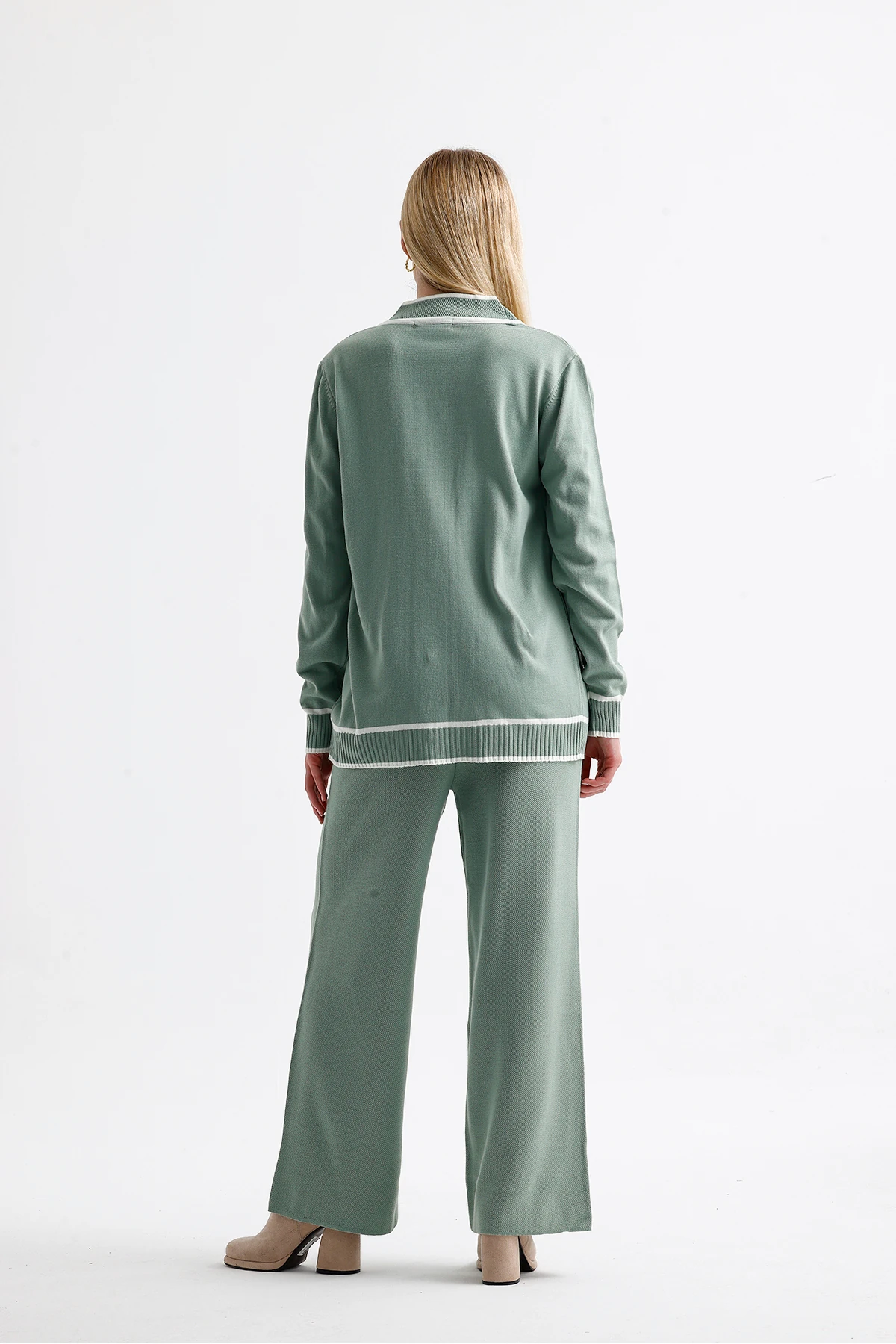 Çizgili Triko Takım