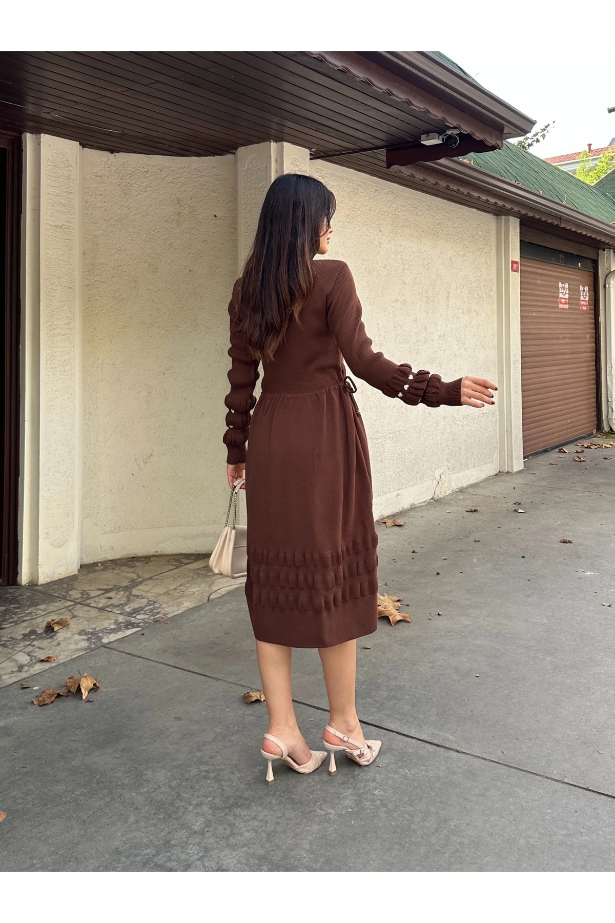 Kalp Nakışlı Şık Triko Elbise - Kahverengi