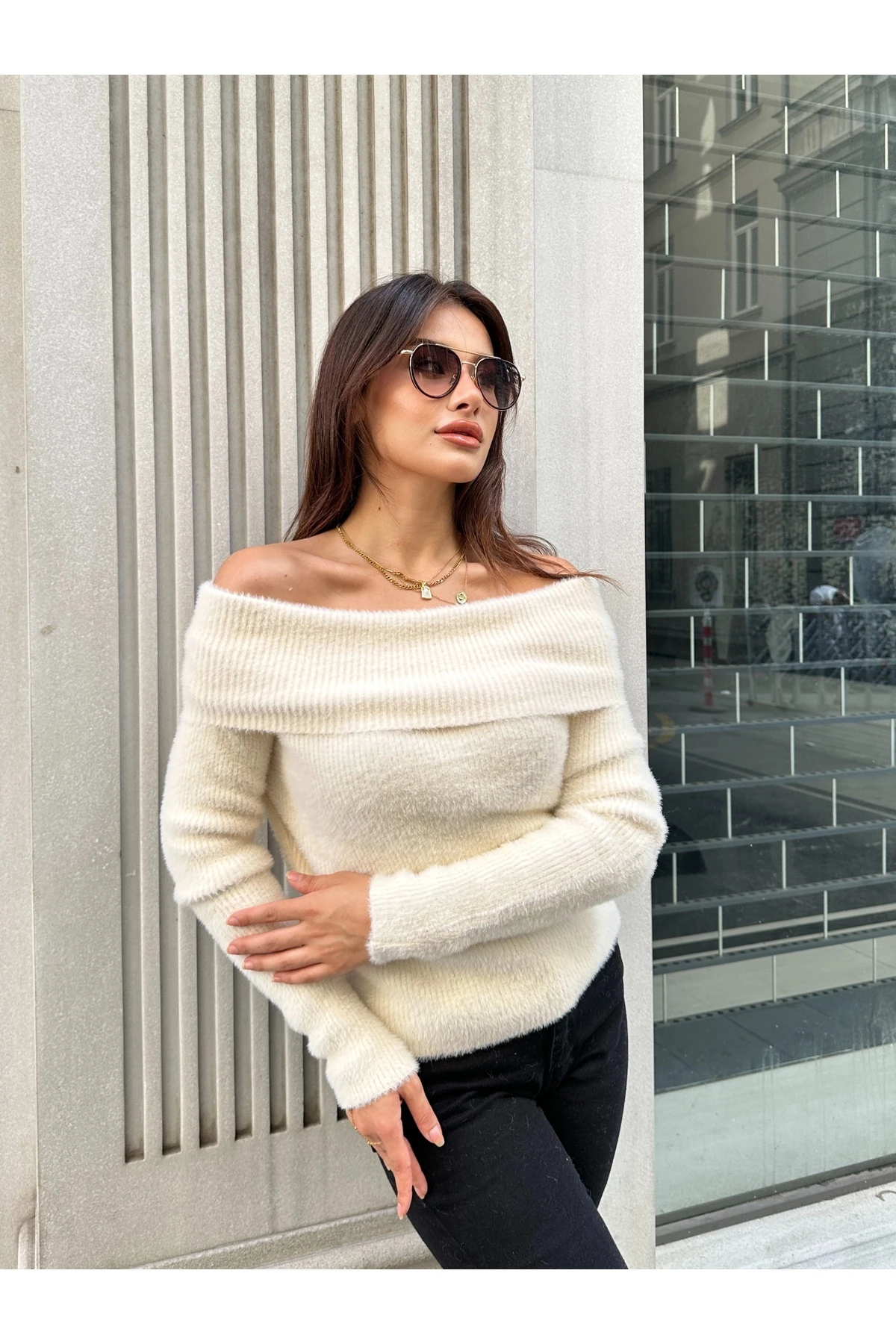 Madonna Yaka Yumoş Kazak - Krem