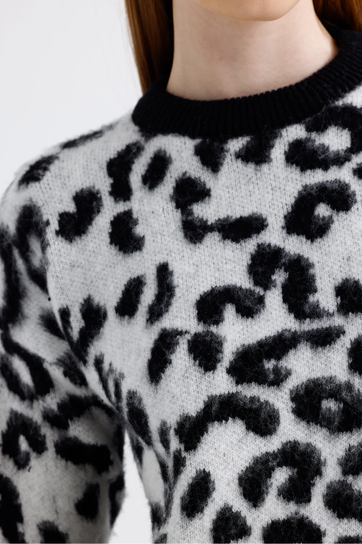 Leopar Desen Triko Kazak - Beyaz