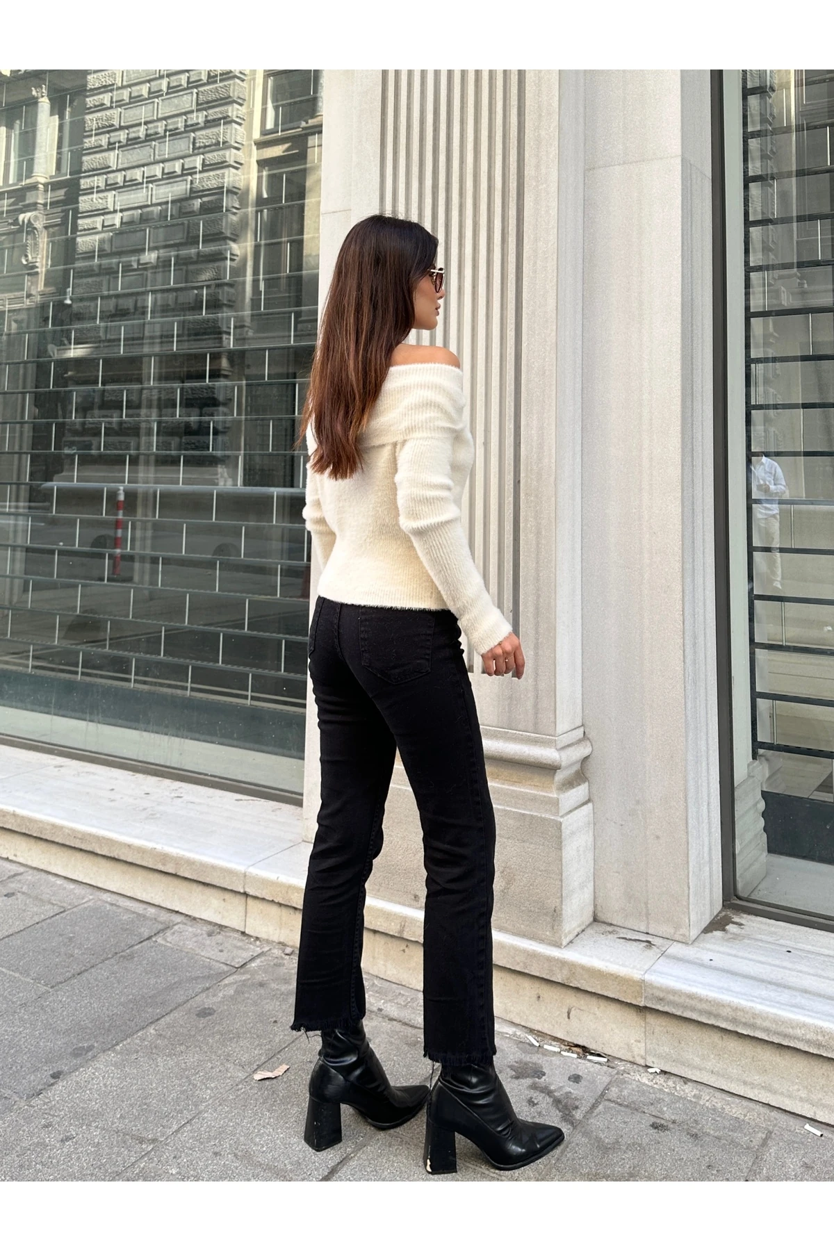 Madonna Yaka Yumoş Kazak - Krem