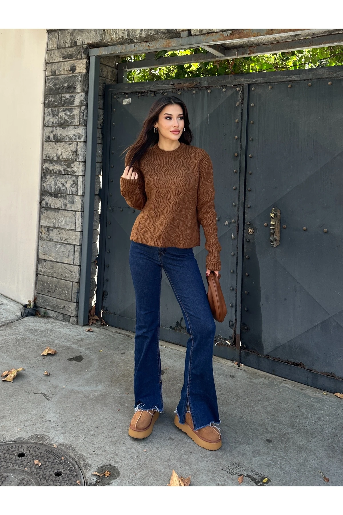 Bisiklet Yaka Dokulu Triko Kazak - Kahverengi