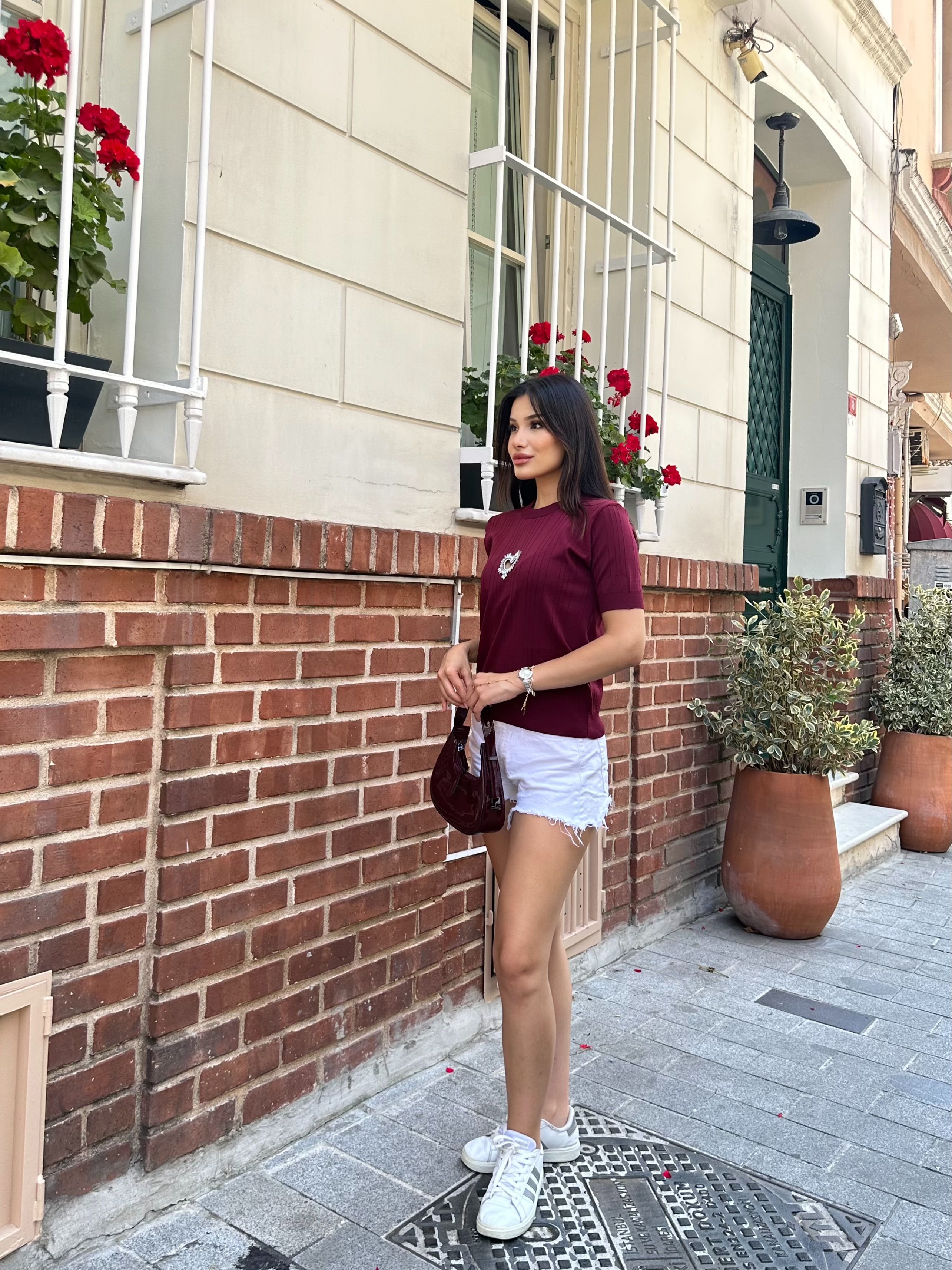 Kalp Detaylı T-Shirt - Bordo