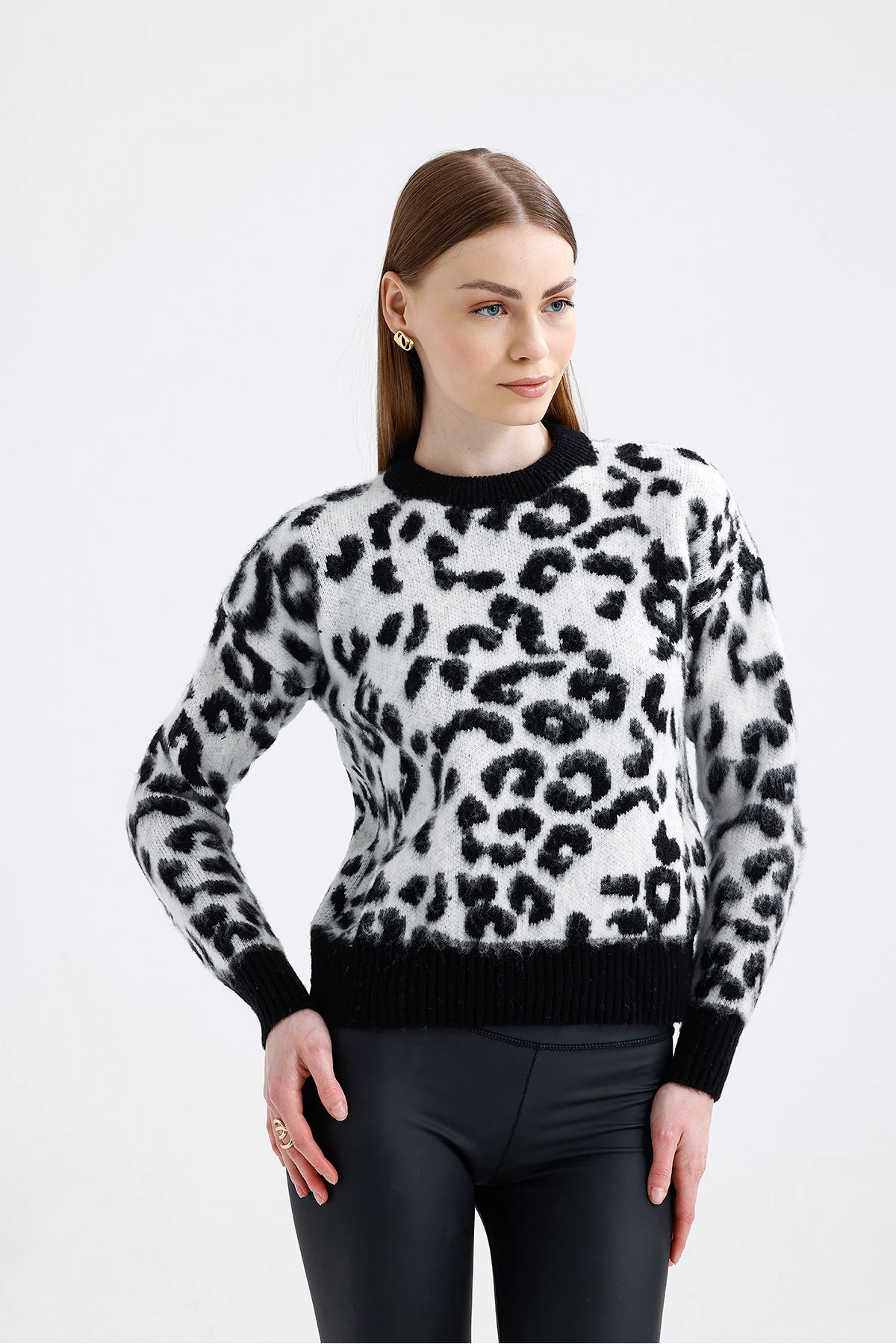 Leopar Desen Triko Kazak - Beyaz