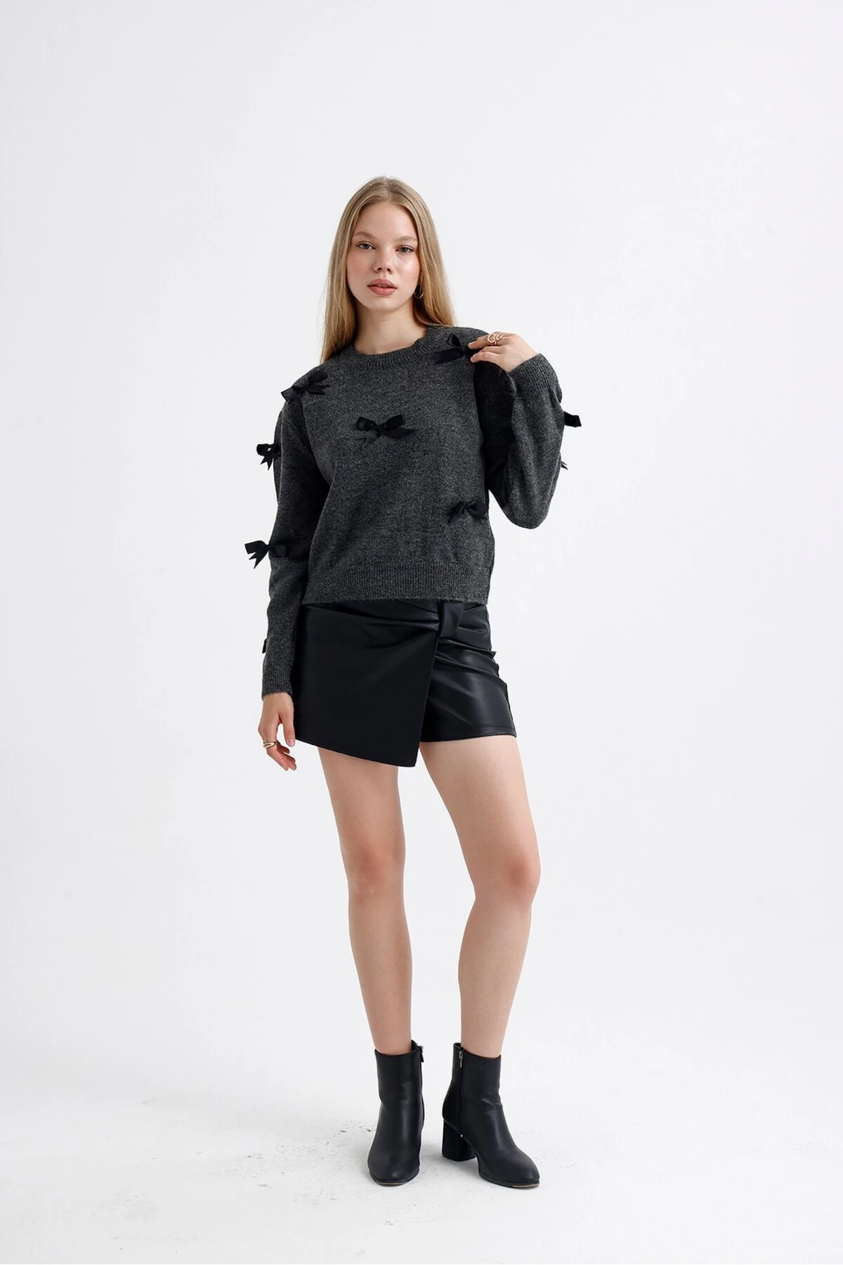 Fiyonk Detaylı Kazak - Koyu Gri