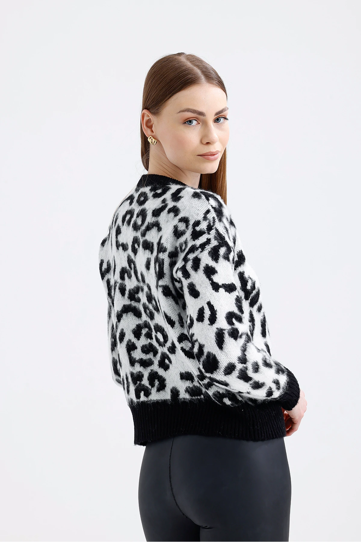 Leopar Desen Triko Kazak - Beyaz