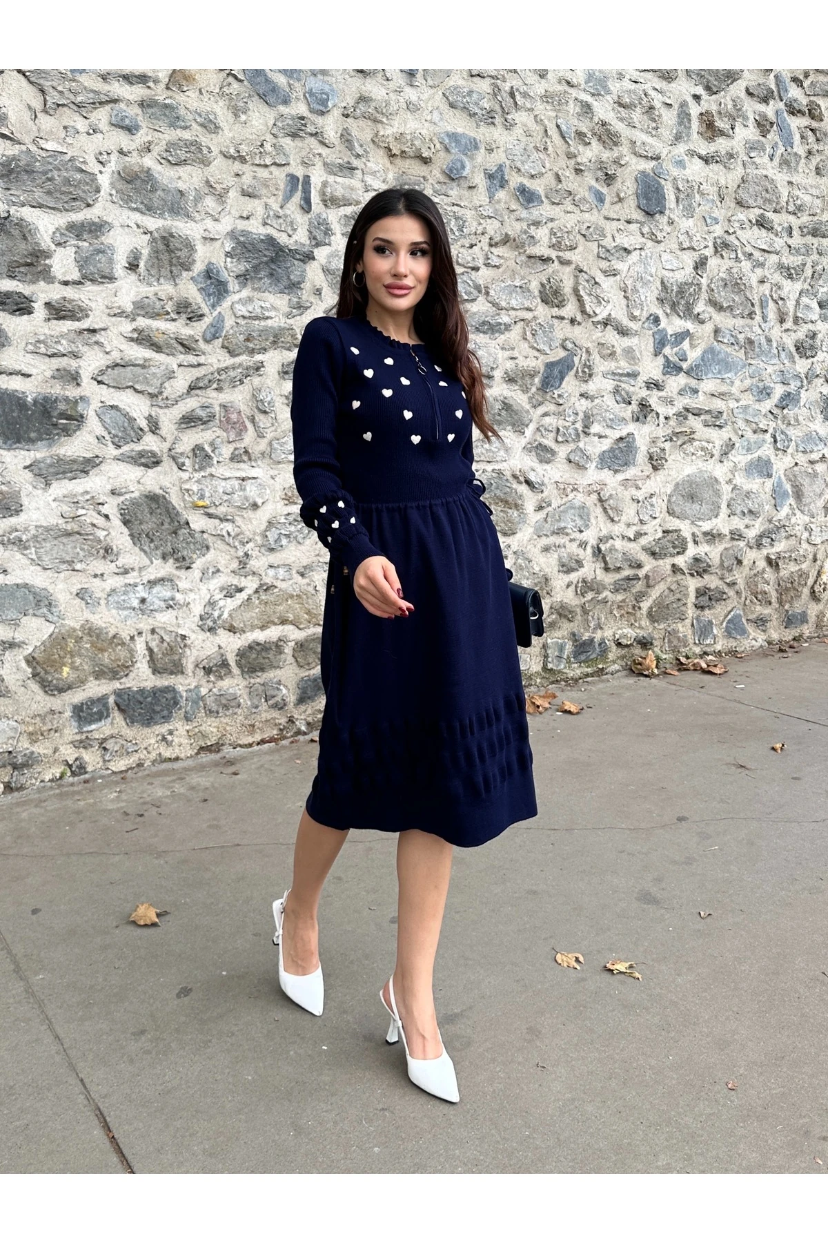 Kalp Nakışlı Şık Triko Elbise - Lacivert