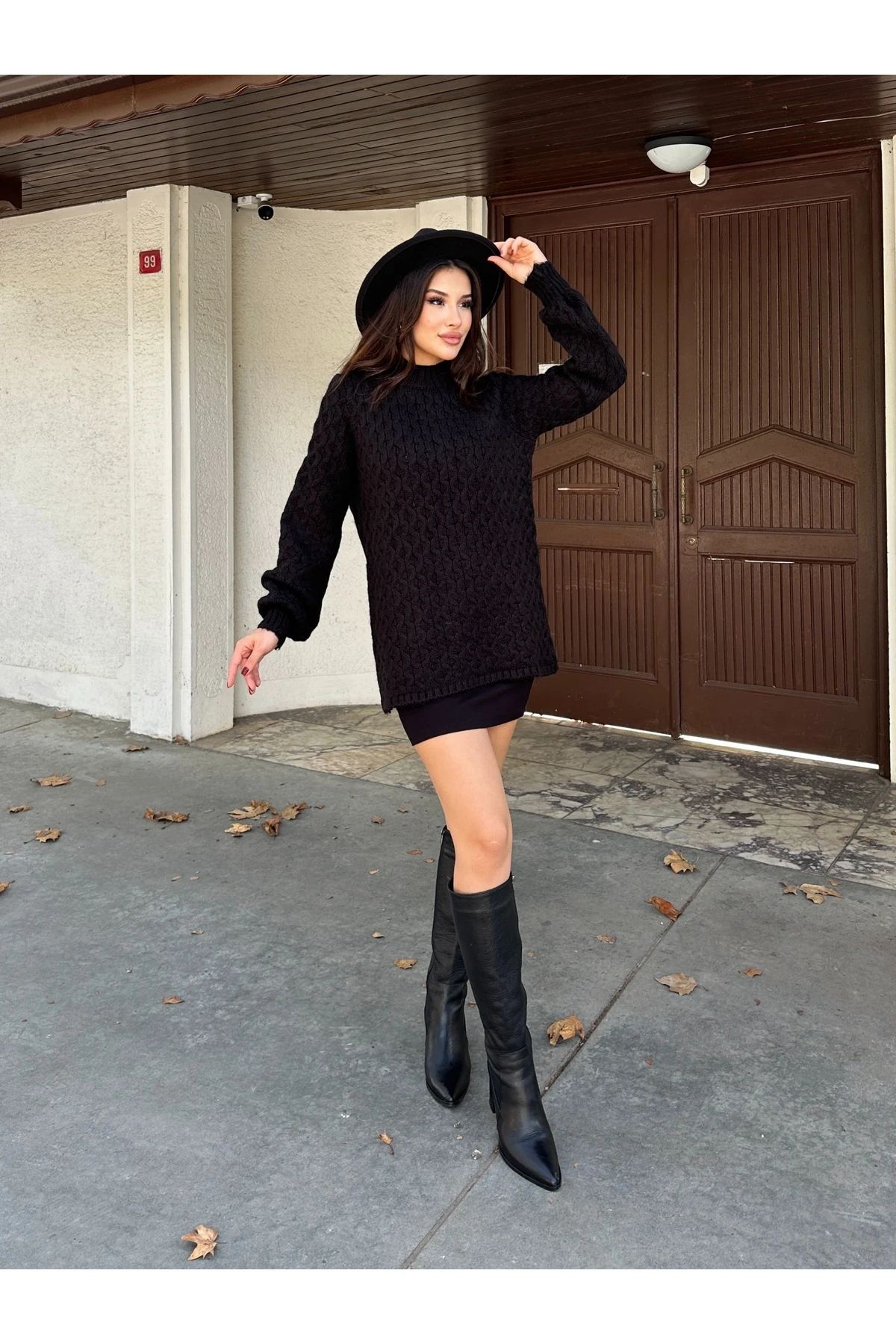 Bisiklet Yaka Dokulu Triko Tunik - Siyah