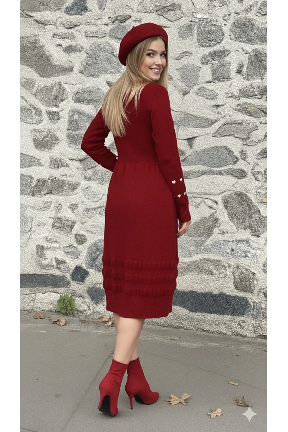 Kalp Nakışlı Şık Triko Elbise - Bordo