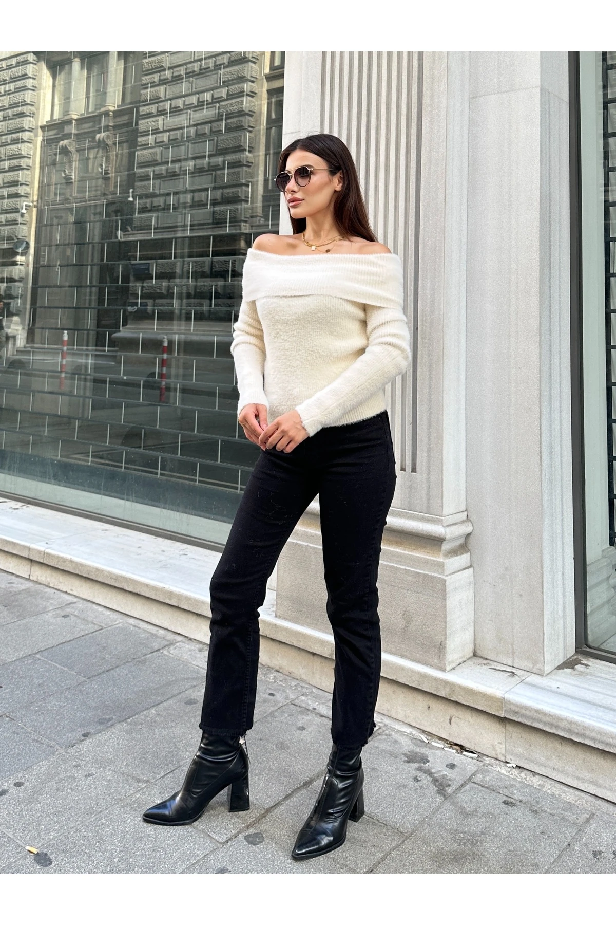 Madonna Yaka Yumoş Kazak - Krem