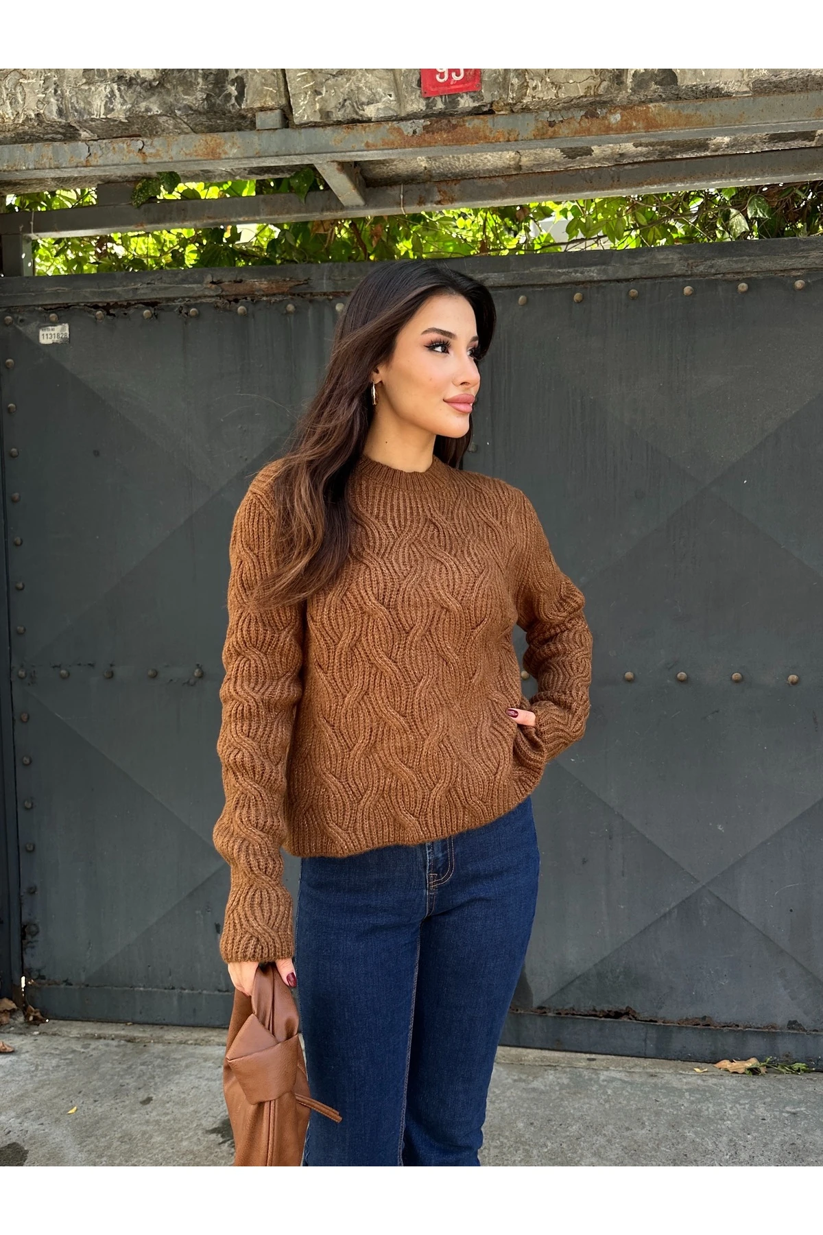 Bisiklet Yaka Dokulu Triko Kazak - Kahverengi