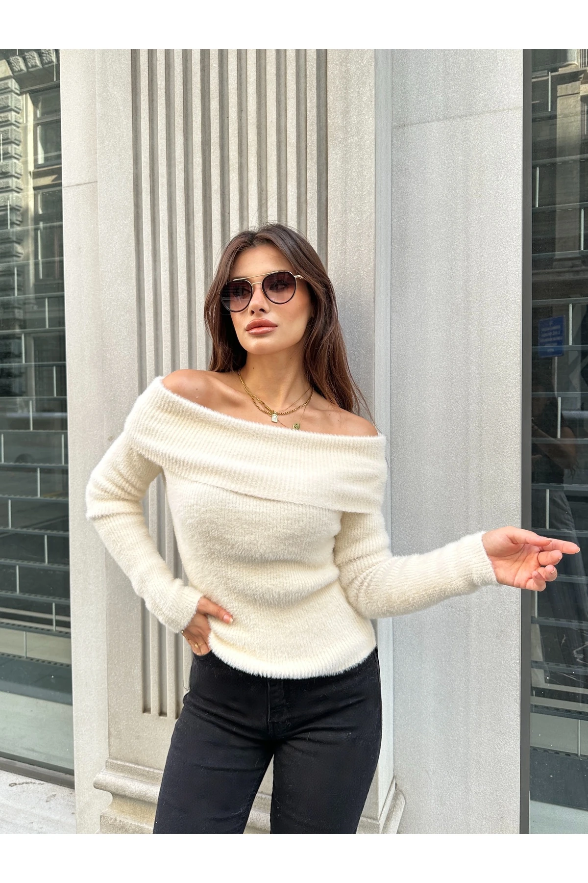 Madonna Yaka Yumoş Kazak - Krem