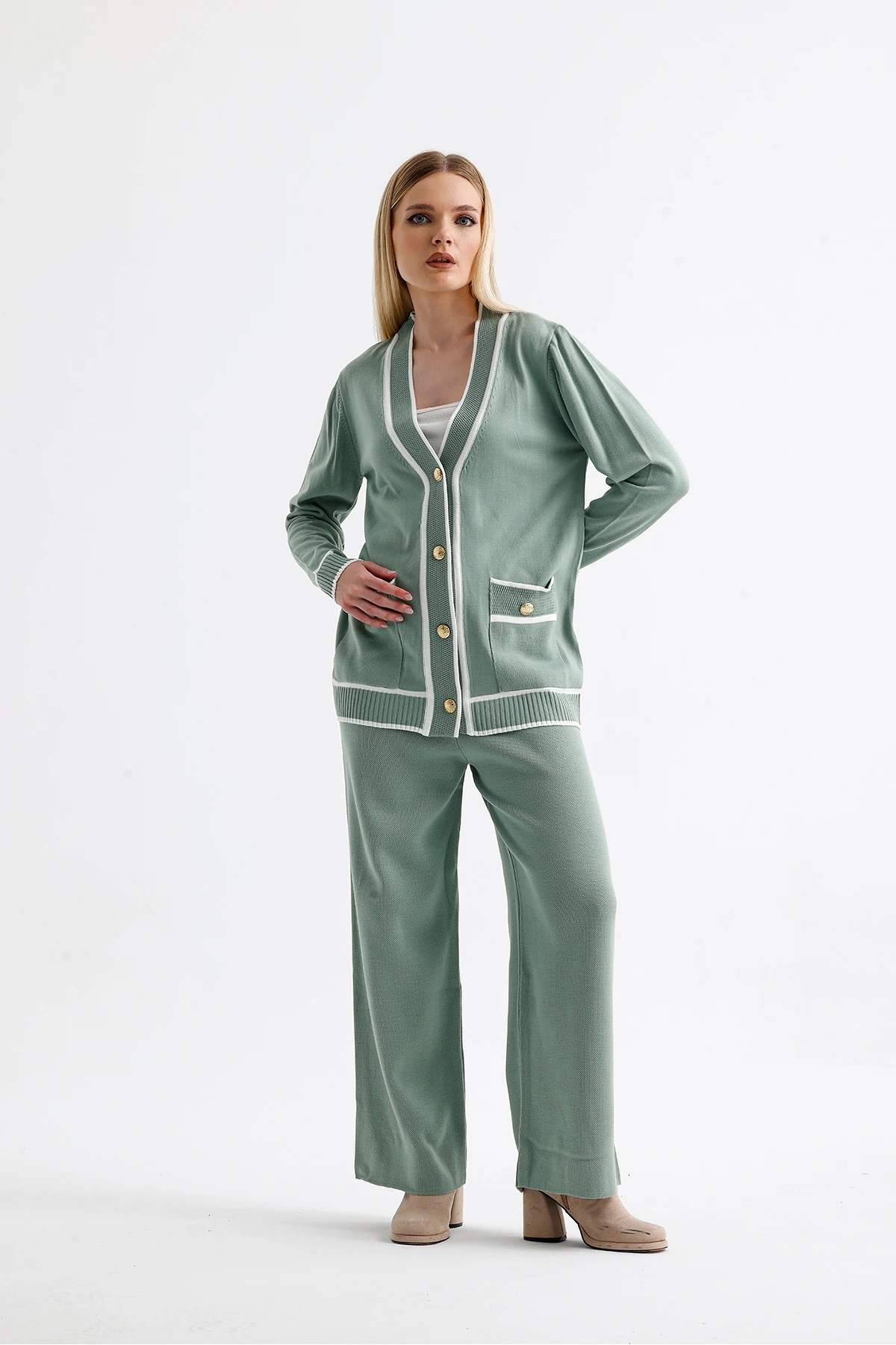 Çizgili Triko Takım