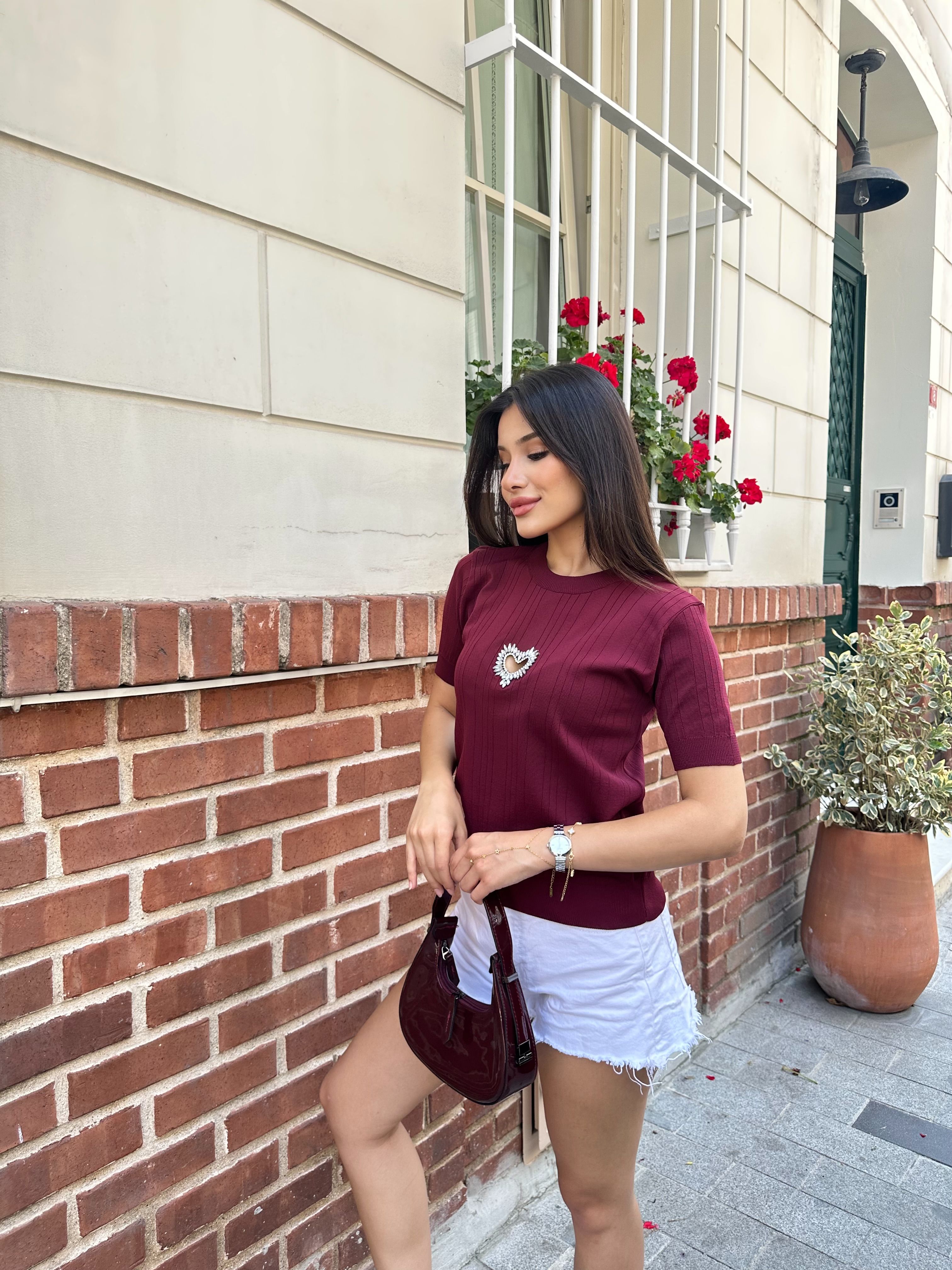 Kalp Detaylı T-Shirt - Bordo