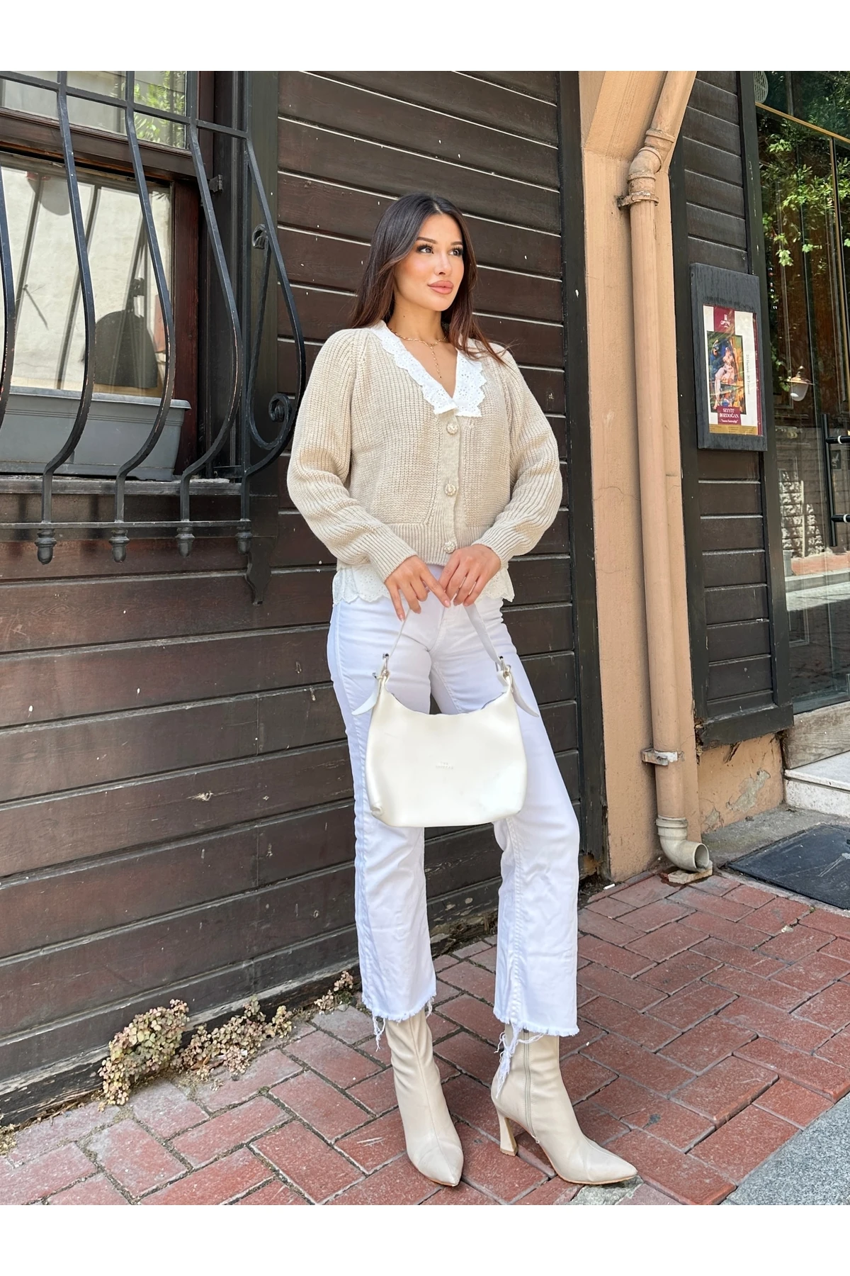 Brodeli V Yaka Hırka