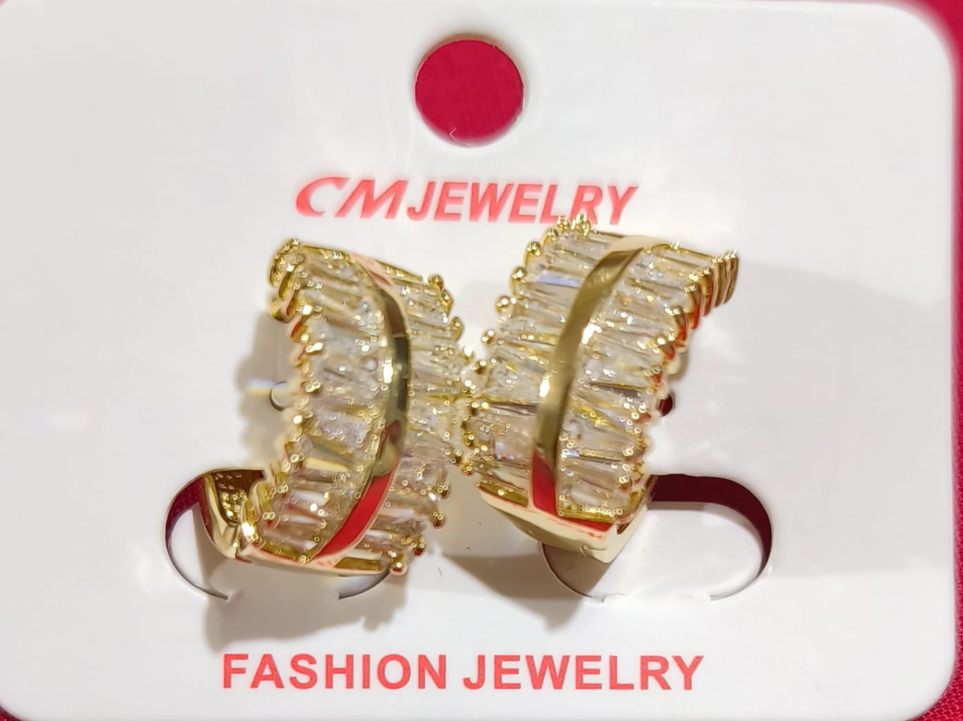 Gold Taşlı Küpe