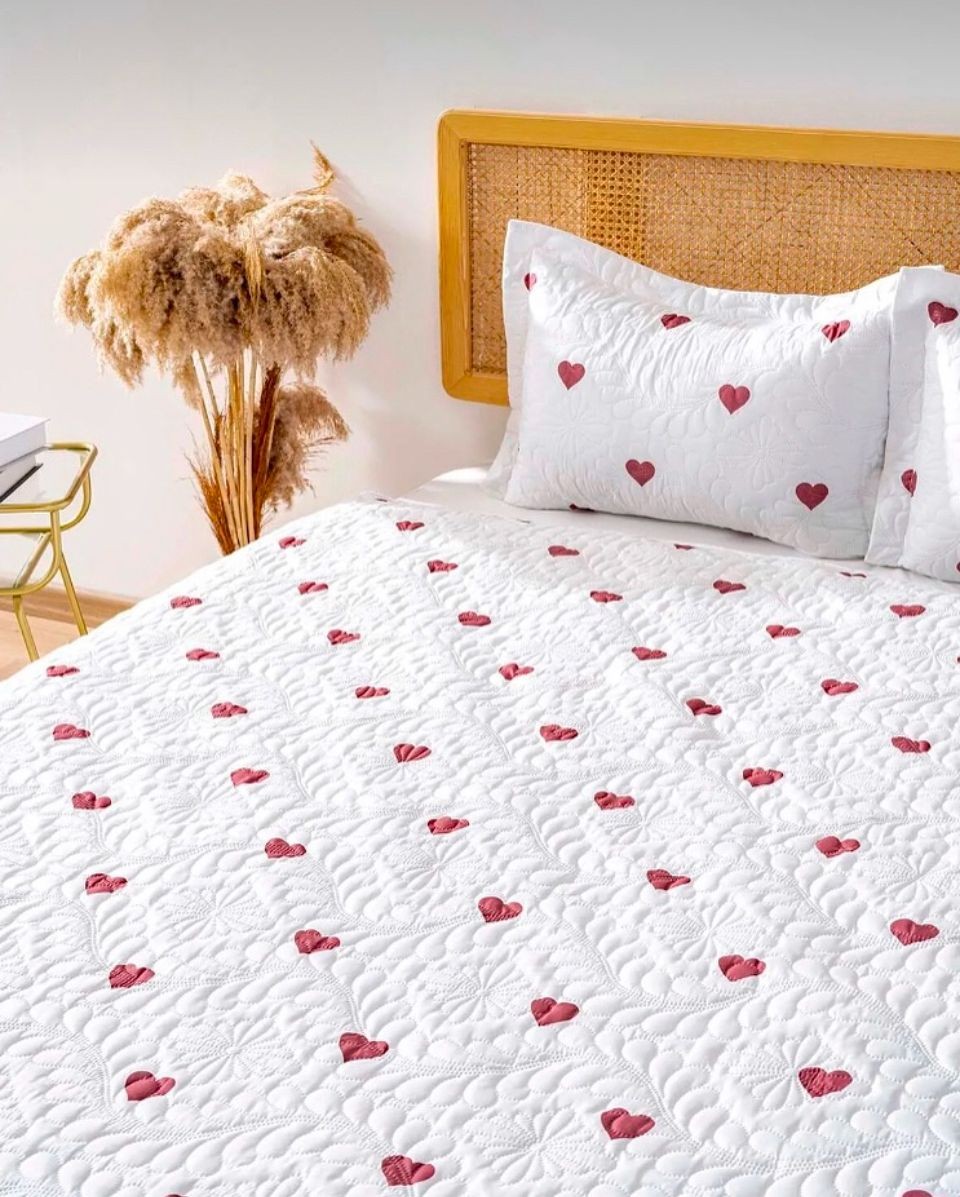LOVELY KALPLİ ÇİFT KİŞİLİK YATAK ÖRTÜSÜ TAKIMI 235X250