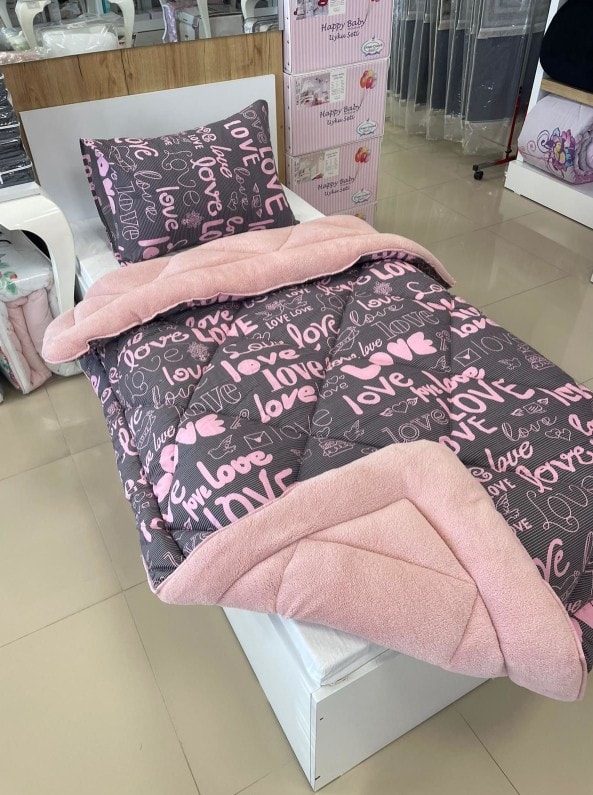 Tek Kişilik Çift Taraflı Welsoft Yorgan Love Pudra  155x215