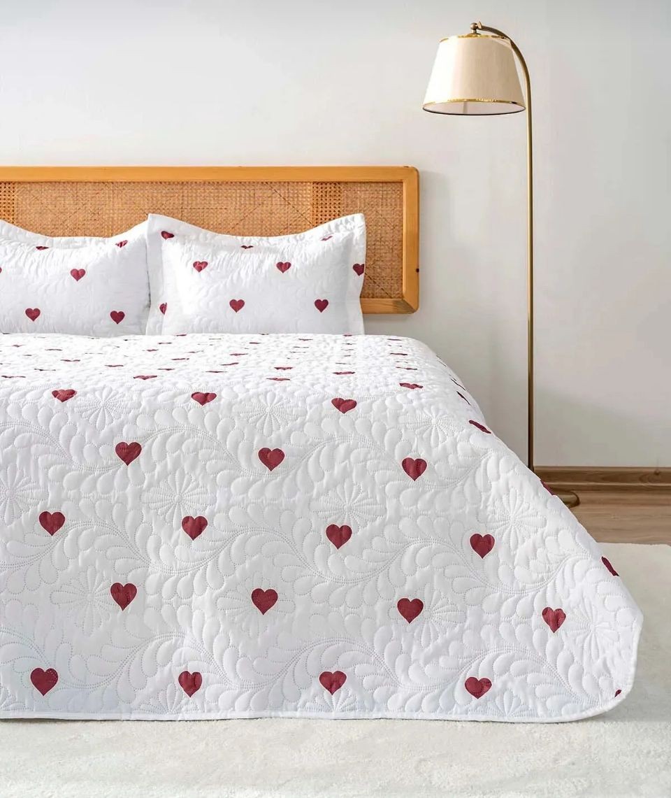 LOVELY KALPLİ ÇİFT KİŞİLİK YATAK ÖRTÜSÜ TAKIMI 235X250