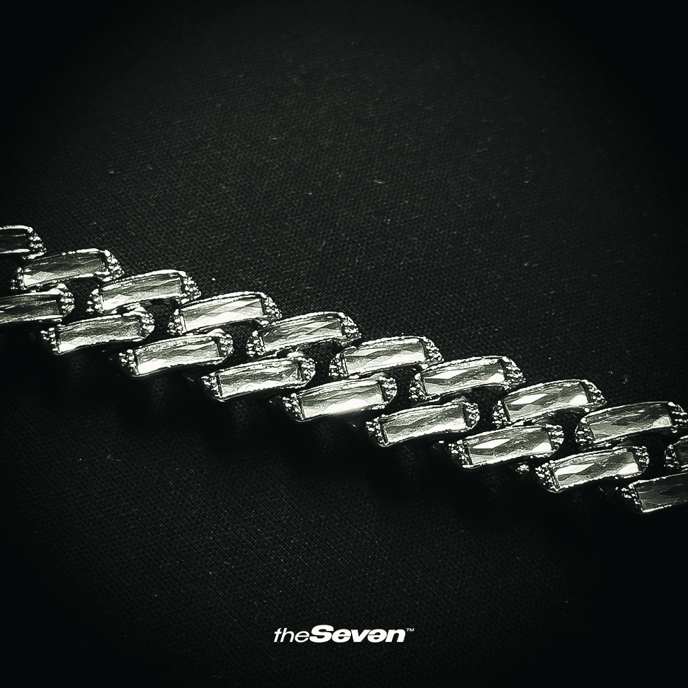 Iced Out 45cm Baguette Chain Kolye
