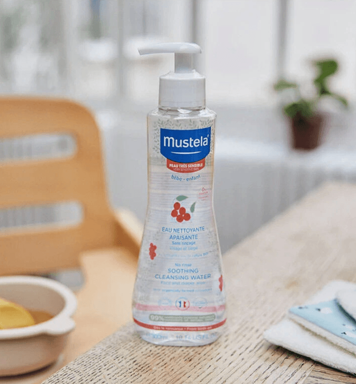 Mustela Çok Hassas Cilter İçin Durulama Gerektirmeyen Temizleme Suyu 300 ml