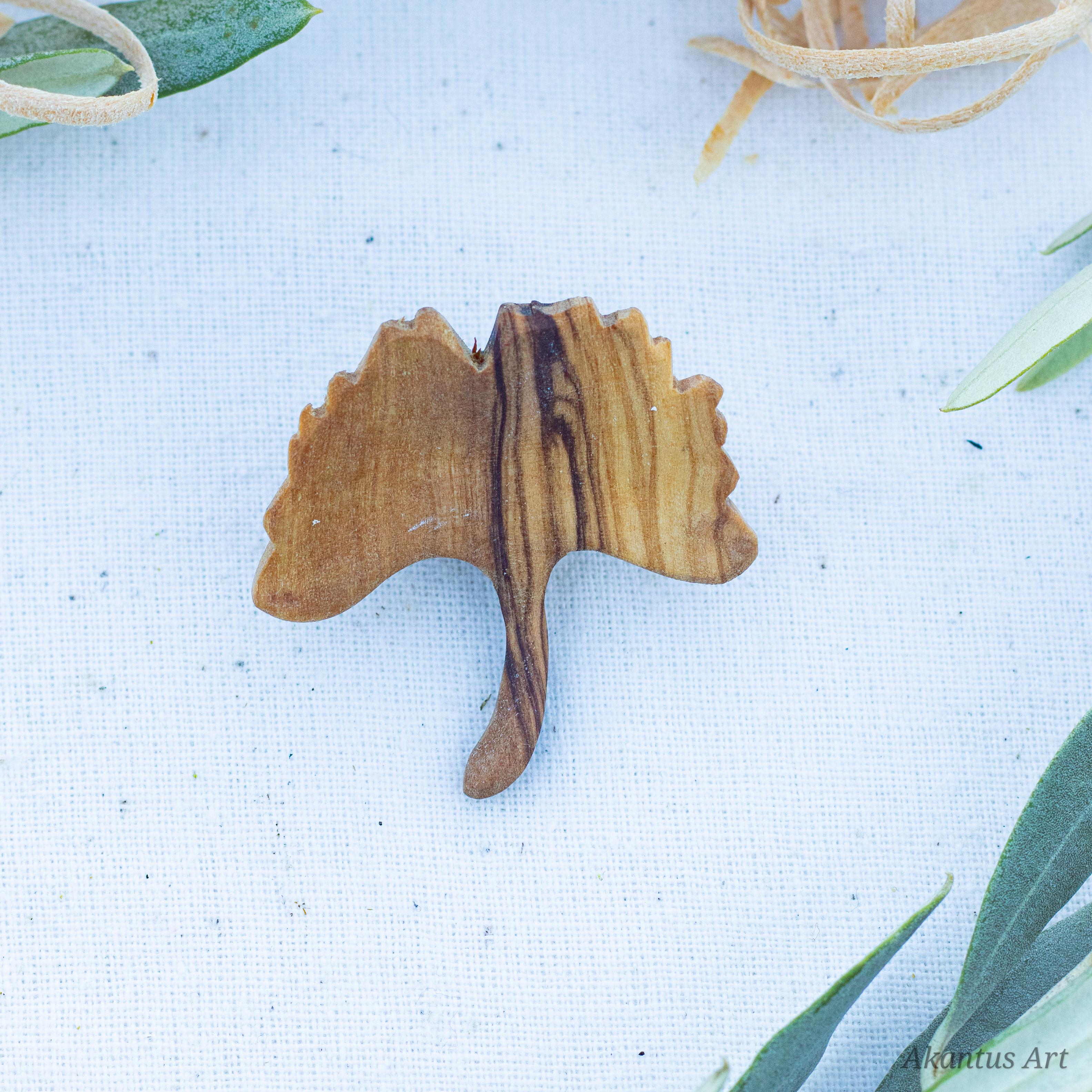 Ginkgo Yaprağı Broş - Zeytin ağacı oyma