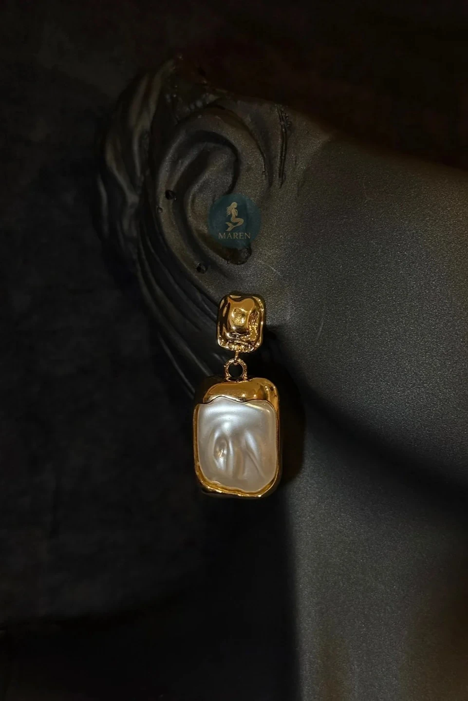 Özel Seri İnci Detaylı Tasarım Küpe