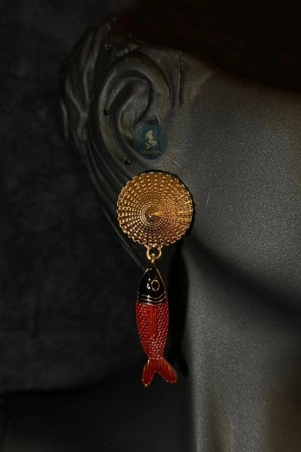 Özel Seri Balık Detaylı Tasarım Küpe - Kırmızı