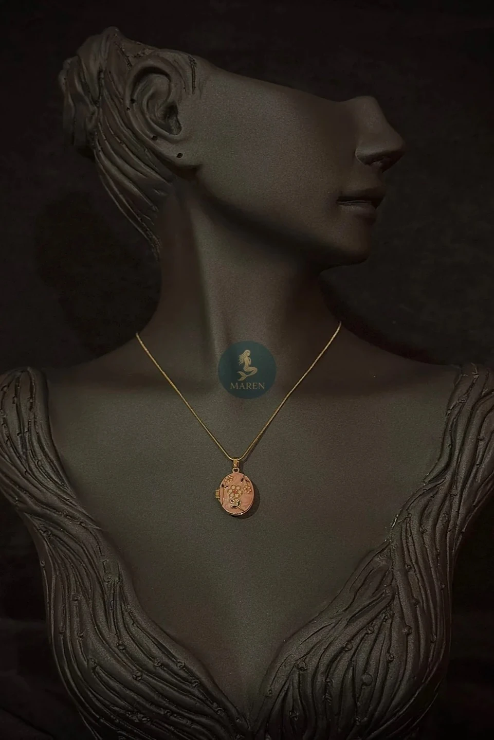 Çelik Kapaklı Kolye 