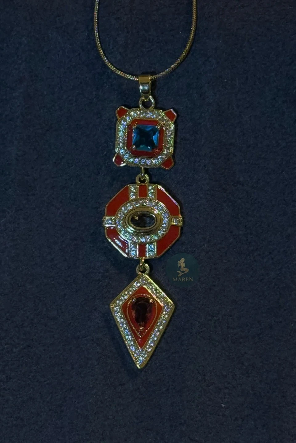 Çelik Y Model Kolye