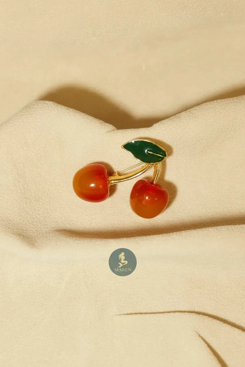 Kiraz Figürlü Broş