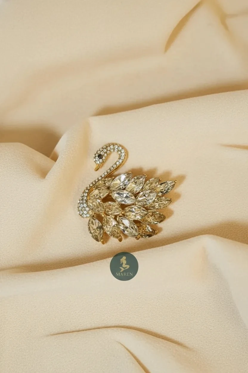 Kuğu Figürlü Broş