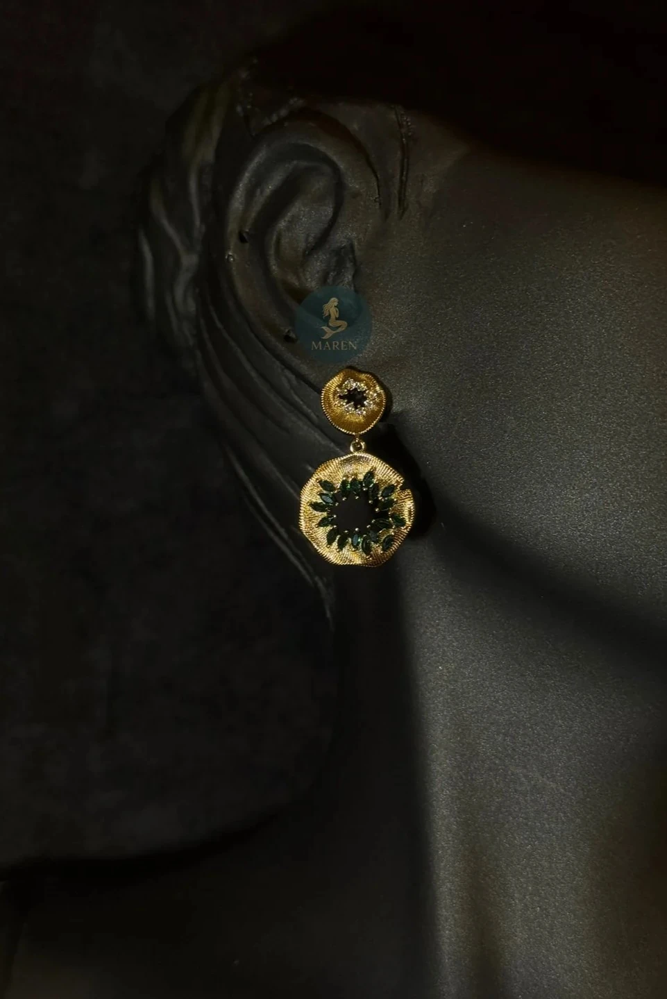 Özel Seri Yeşil Taşlı Tasarım Küpe