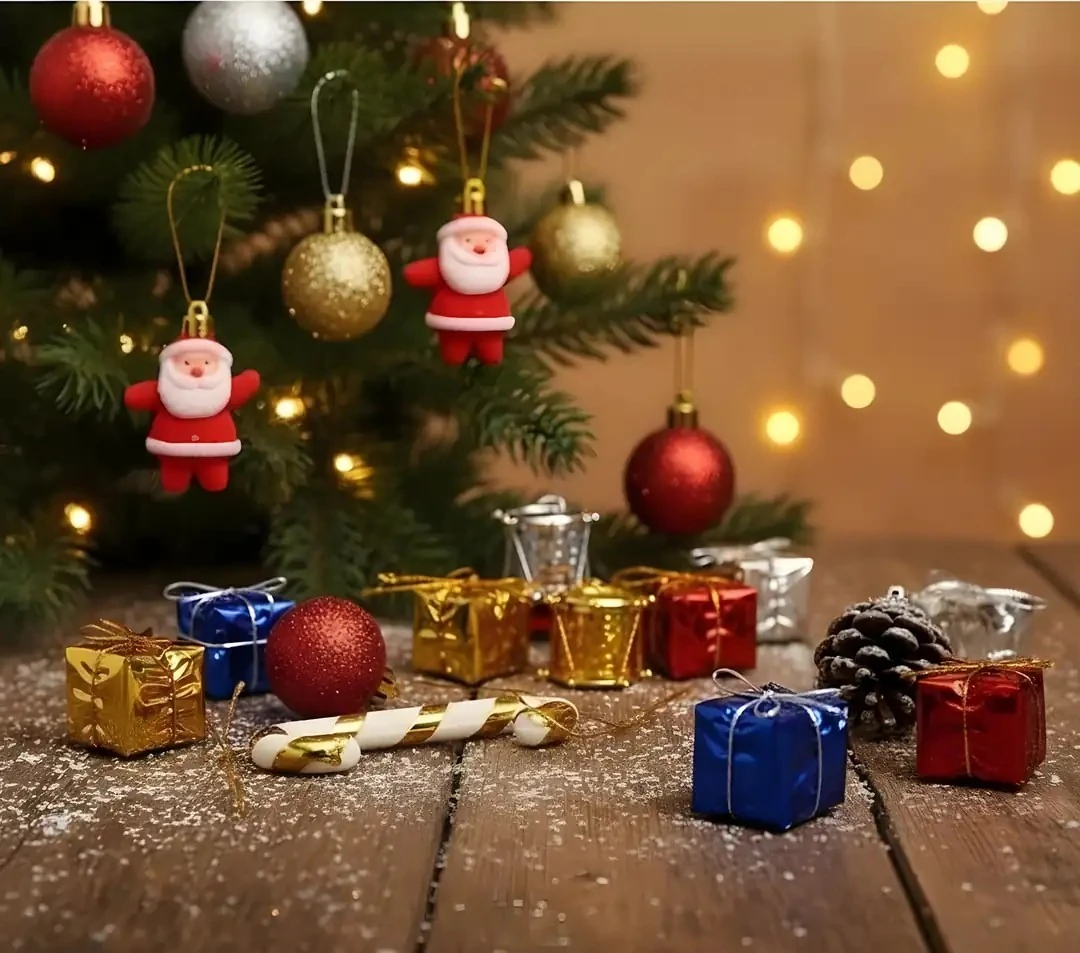 Yılbaşı Süsü Renkli Karışık Ağaç Süs 12'Lİ