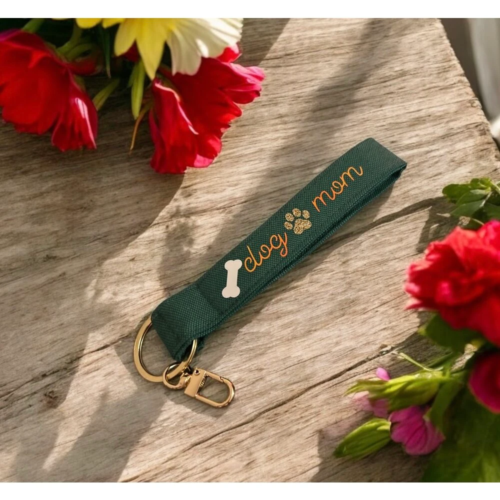 Dog Mom Pati Anahtarlık