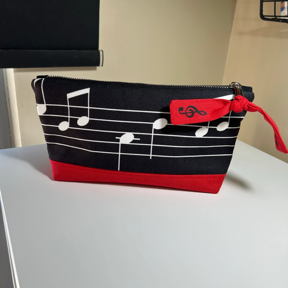 Siyah&Kırmızı Nota Desenli Çanta