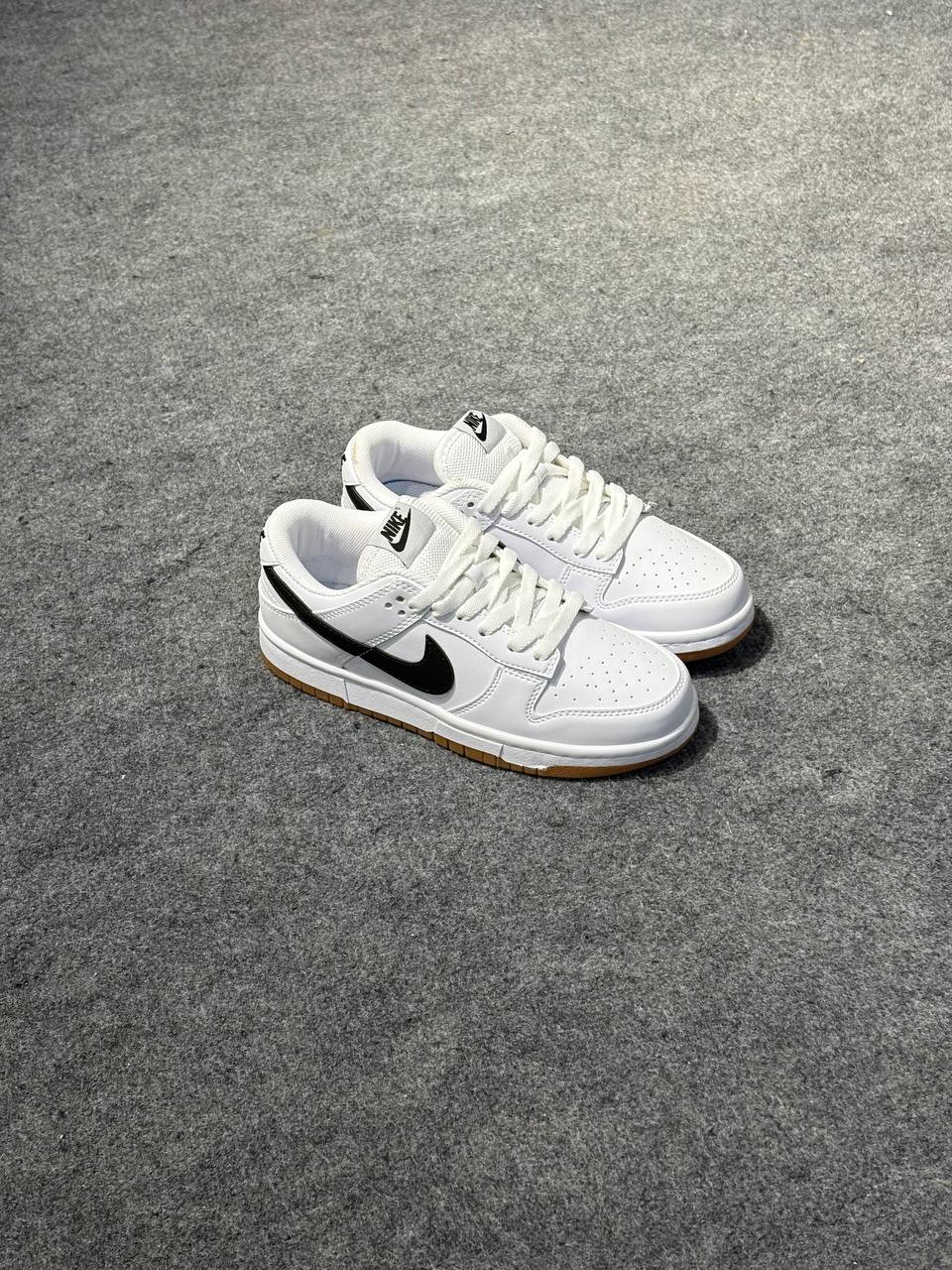 Dunk Low Beyaz - Siyah