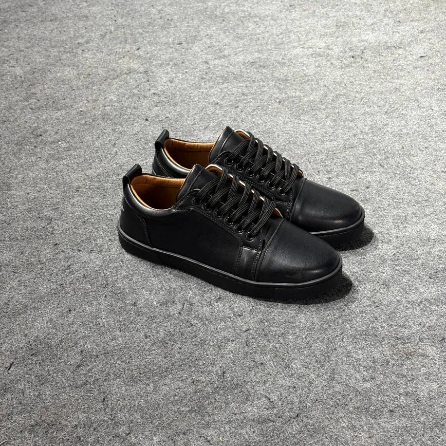 Christian Louboutin Siyah