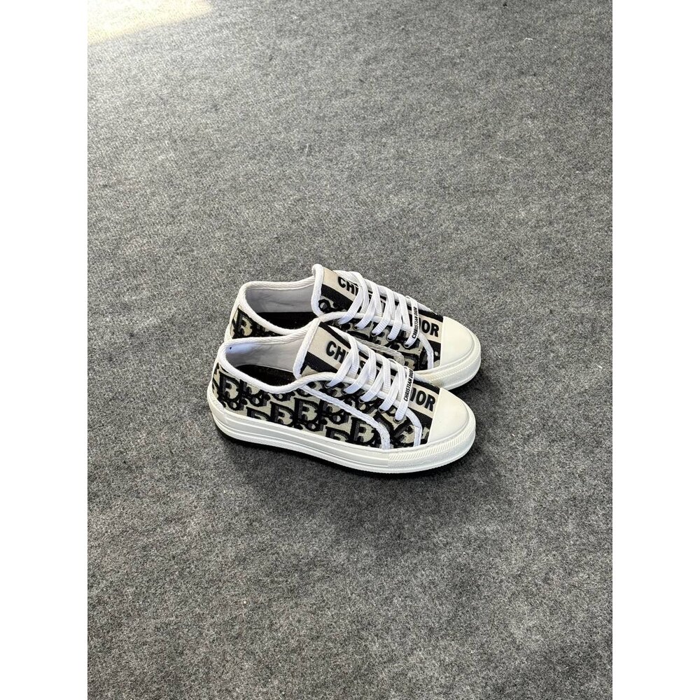 Christian Dior Kadın