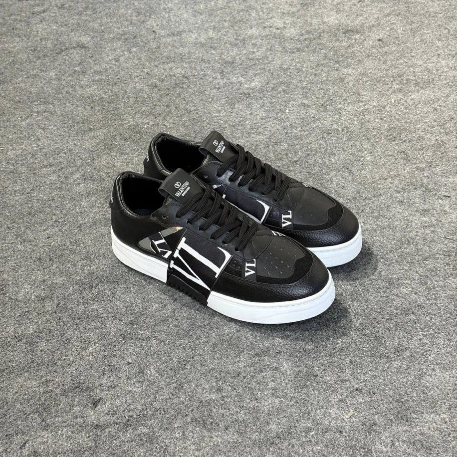 Valentino Garavani Siyah Beyaz