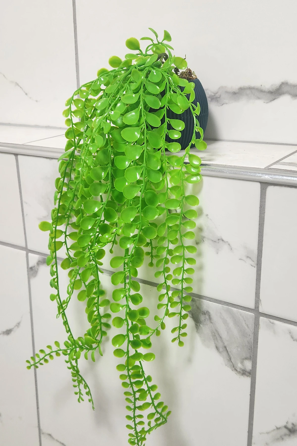 Saksıda Sarkan Şimşir Süslemeli 5 Dallı Çiçek Süsleme Yapay Çiçek