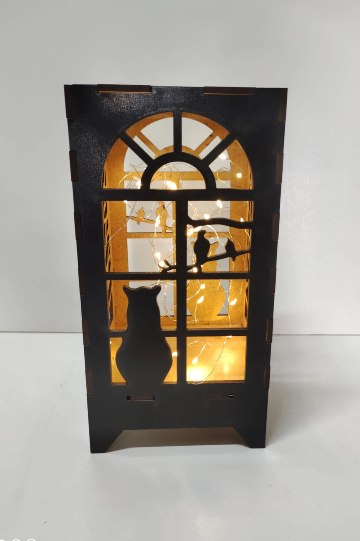 Lazer Kesim Siyah Masa Lambası Dekoratif Mini Ahşap Abajur Pilli Peri Led 20x10