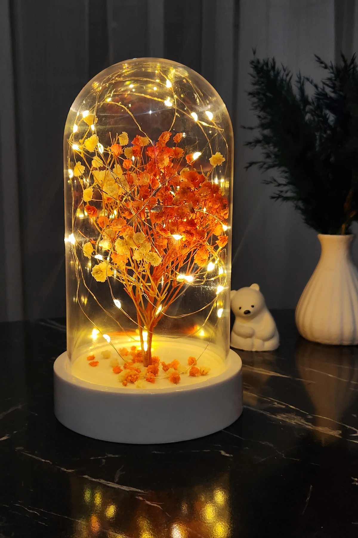 Beyaz Tabanlı Ledli Sevgililer Günü Sonbahar Kış Temalı Cipsolu Solmayan Çiçekli Fanus